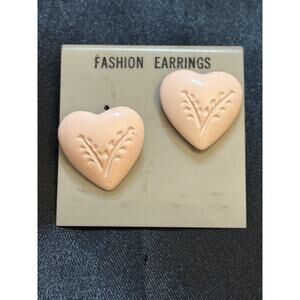 Vintage old stock 80s Lightweight Peach Heart Stud Earrings